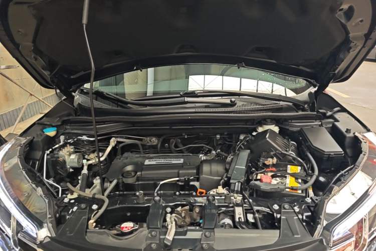 Used Honda CR-V 2015 2.4L four-wheel drive luxury version Engine Bay