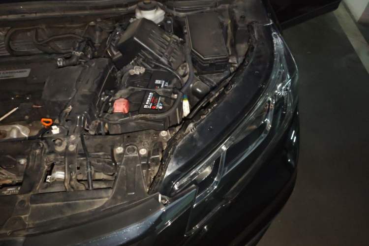 Used Honda CR-V 2015 2.4L two-wheel drive luxury version Engine Bay Left