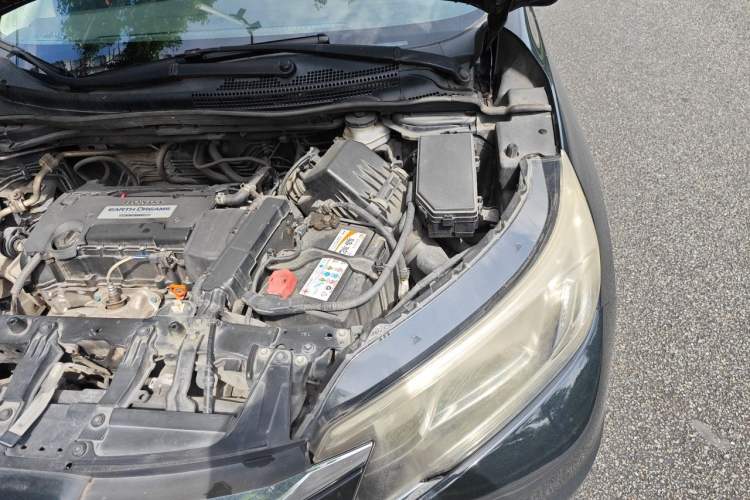 Used Honda CR-V 2015 2.4L two-wheel drive luxury version Engine Bay Left