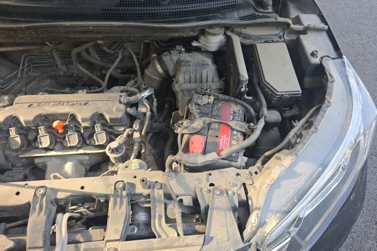 Used Honda CR-V 2015 2.0L two-wheel drive Fashion Edition Engine Bay Left