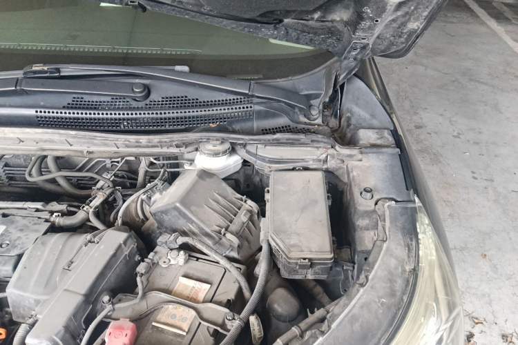Used Honda CR-V 2015 2.4L two-wheel drive luxury version Engine Bay Left