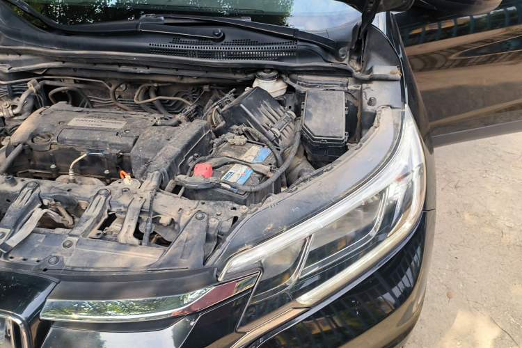 Used Honda CR-V 2015 2.4L two-wheel drive luxury version Engine Bay Left