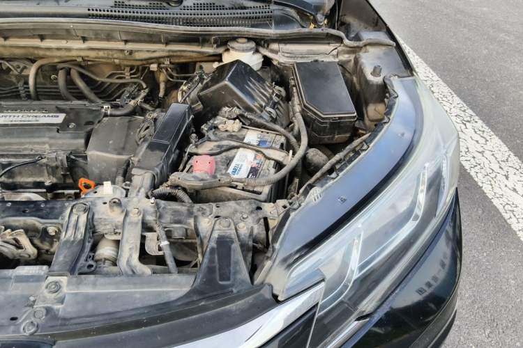 Used Honda CR-V 2015 2.4L four-wheel drive luxury version Engine Bay Left