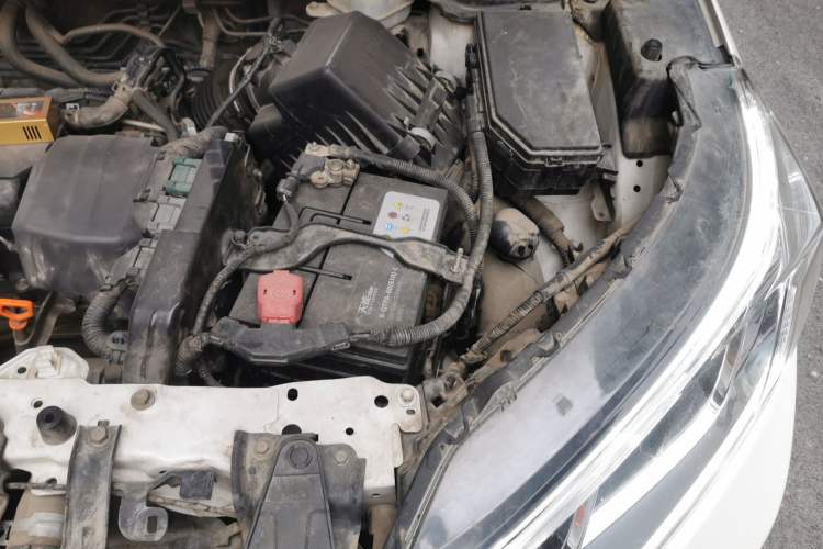 Used Honda CR-V 2015 2.4L four-wheel drive luxury version Engine Bay Left