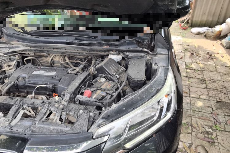Used Honda CR-V 2015 2.4L two-wheel drive luxury version Engine Bay Left