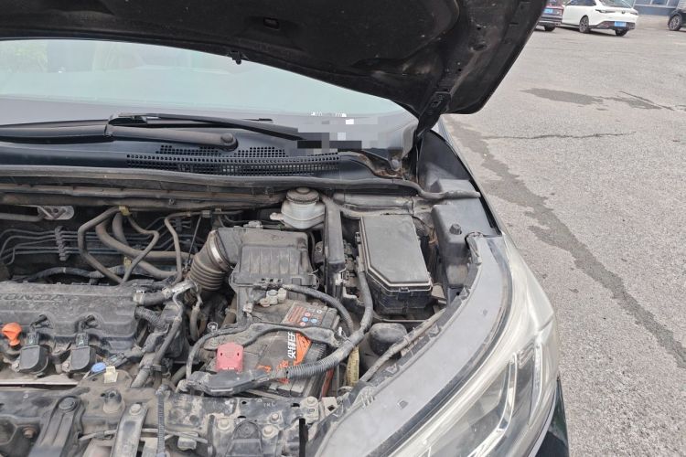 Used Honda CR-V 2015 2.0L two-wheel drive Fashion Edition Engine Bay Left