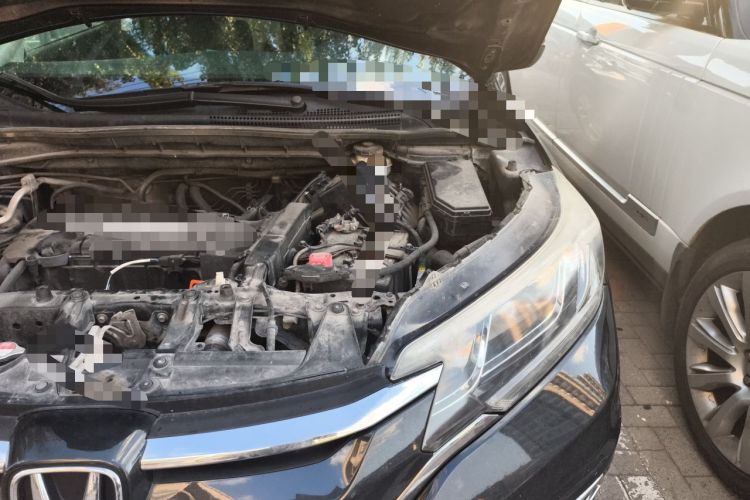 Used Honda CR-V 2015 2.4L two-wheel drive luxury version Engine Bay Left