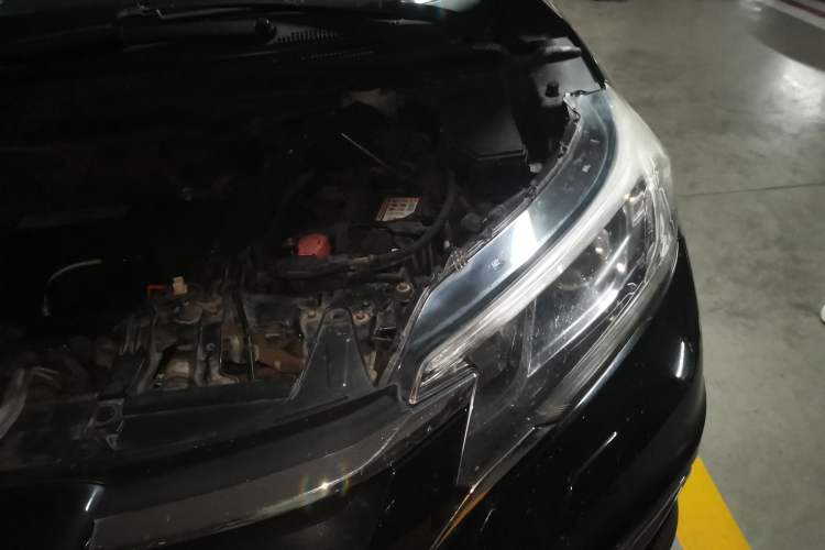 Used Honda CR-V 2015 2.4L Four-Wheel Drive Prestige Edition Engine Bay Left