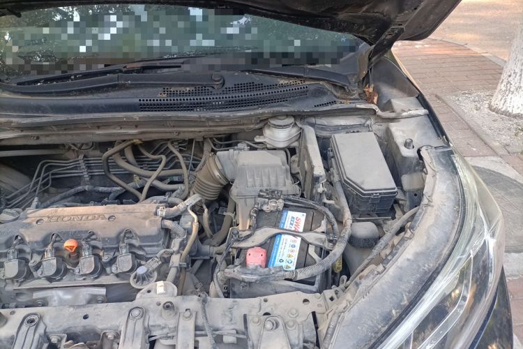 Used Honda CR-V 2015 2.0L two-wheel drive Fashion Edition Engine Bay Left