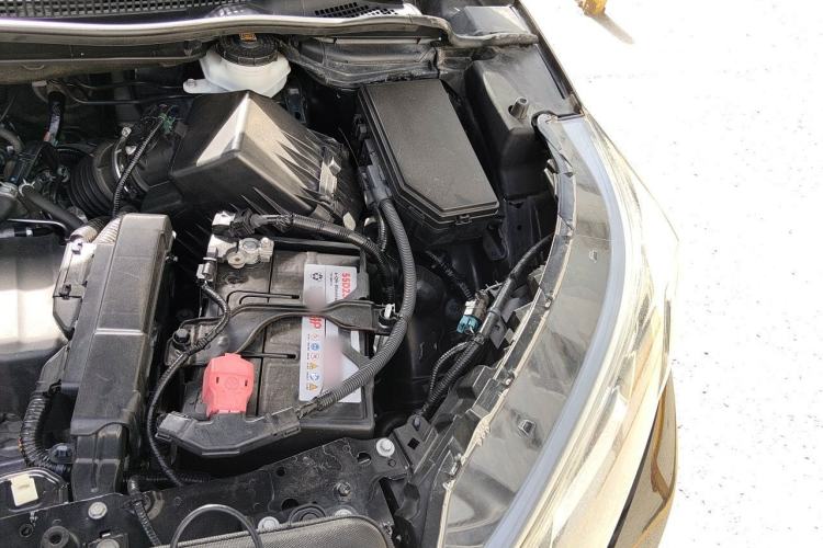 Used Honda CR-V 2015 2.4L four-wheel drive luxury version Engine Bay Left