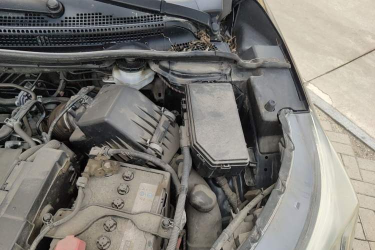Used Honda CR-V 2015 2.4L two-wheel drive luxury version Engine Bay Left