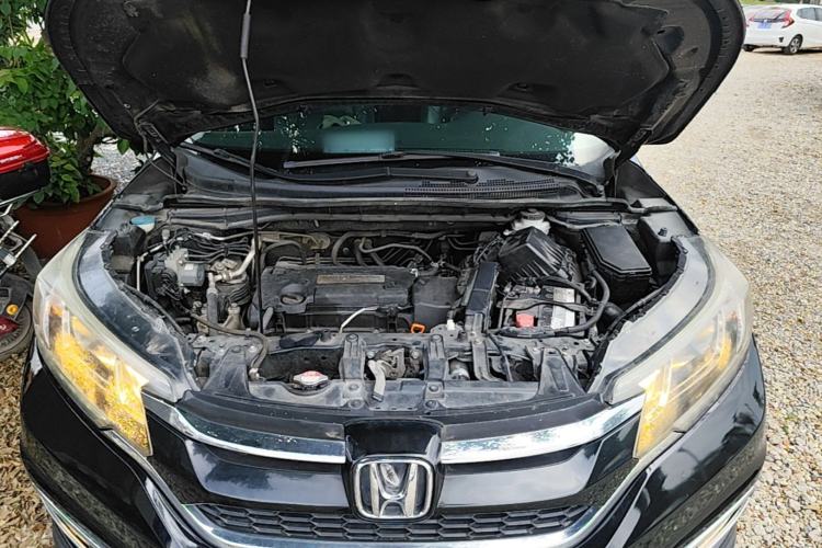Used Honda CR-V 2015 2.4L two-wheel drive luxury version Engine Bay