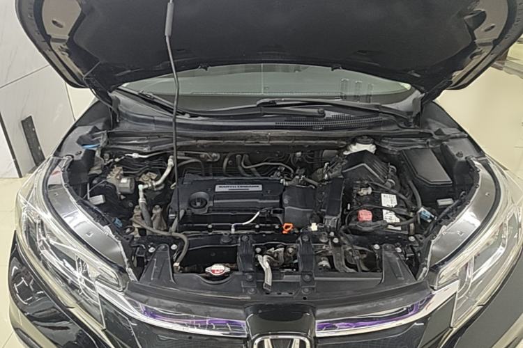 Used Honda CR-V 2015 2.4L two-wheel drive luxury version Engine Bay