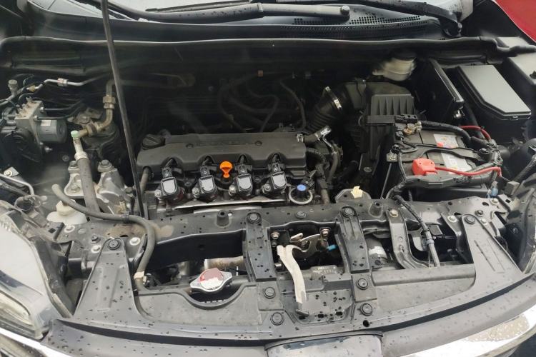 Used Honda CR-V 2015 2.0L two-wheel drive urban version Engine Bay