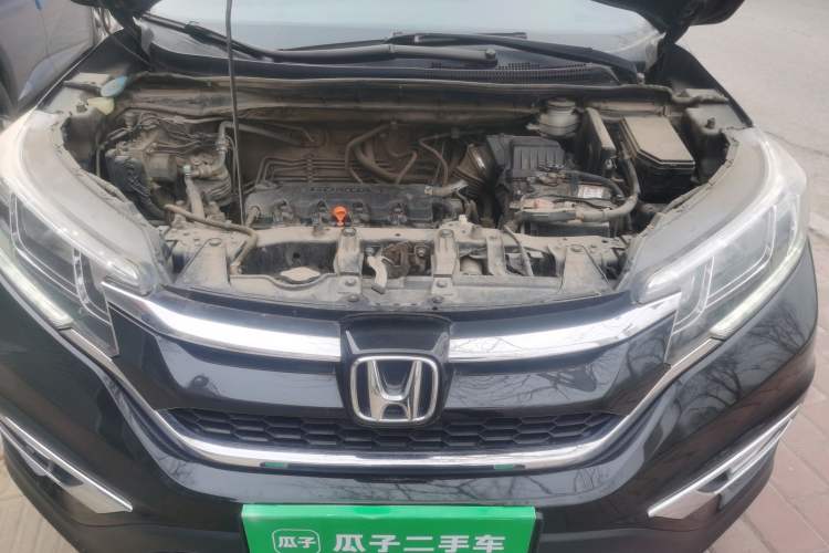 Used Honda CR-V 2015 2.0L two-wheel drive Fashion Edition Engine Bay