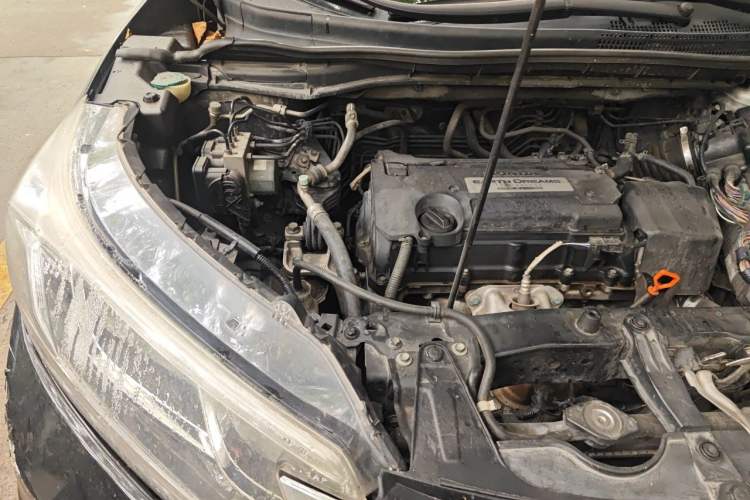 Used Honda CR-V 2015 2.4L four-wheel drive luxury version Engine Bay Right