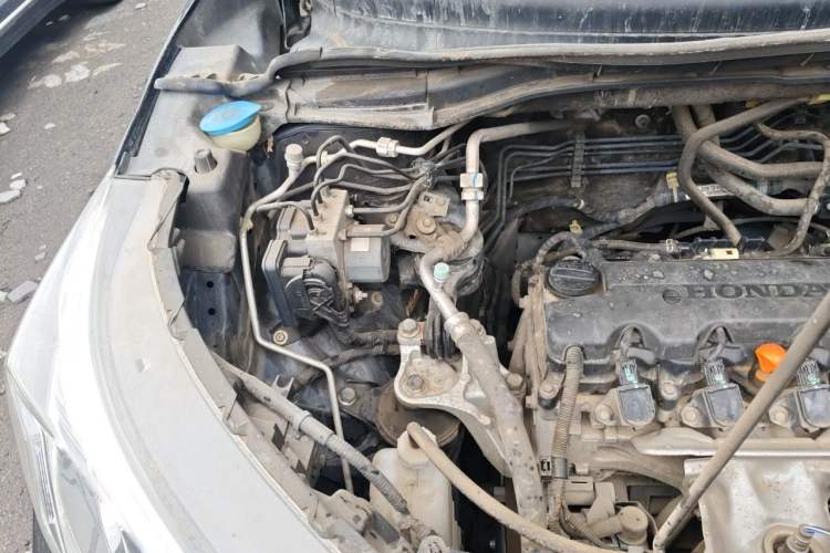 Used Honda CR-V 2015 2.0L two-wheel drive Fashion Edition Engine Bay Right