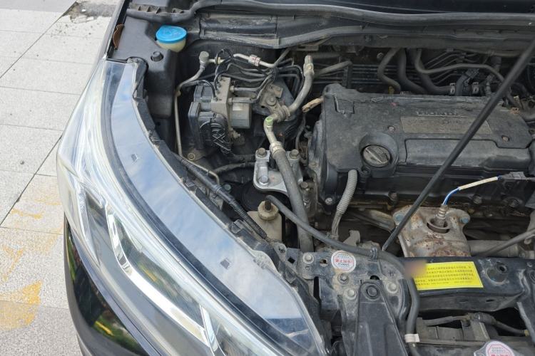 Used Honda CR-V 2015 2.4L two-wheel drive luxury version Engine Bay Right