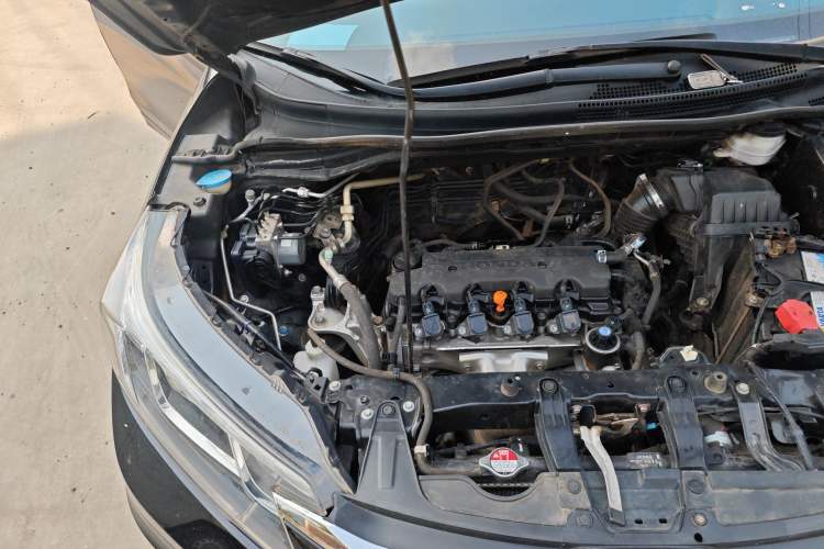 Used Honda CR-V 2015 2.0L Four-Wheel Drive Fashion Edition Engine Bay Right