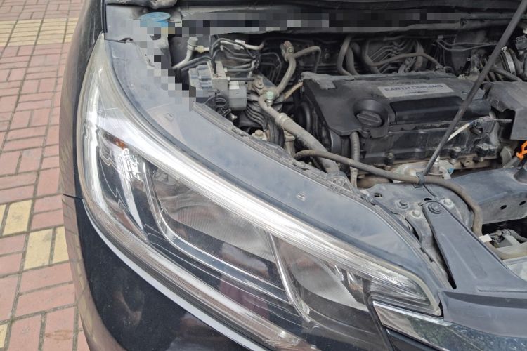 Used Honda CR-V 2015 2.4L two-wheel drive luxury version Engine Bay Right