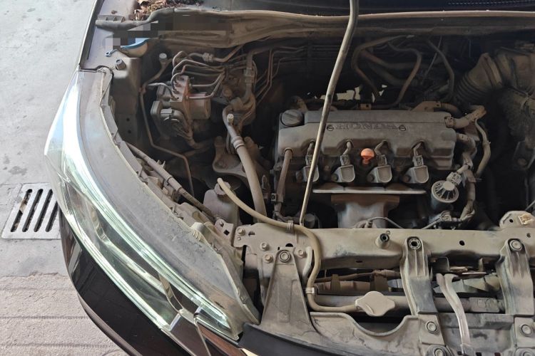 Used Honda CR-V 2015 2.0L Four-Wheel Drive Fashion Edition Engine Bay Right