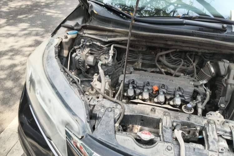 Used Honda CR-V 2015 2.0L two-wheel drive Fashion Edition Engine Bay Right