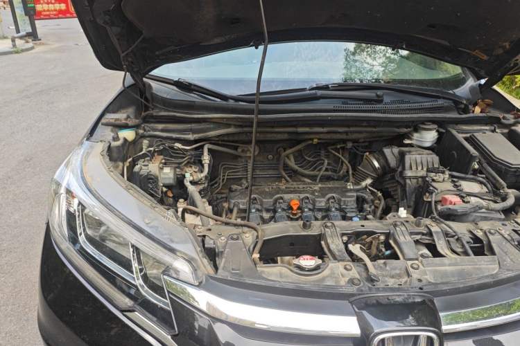 Used Honda CR-V 2015 2.0L two-wheel drive Fashion Edition Engine Bay Right