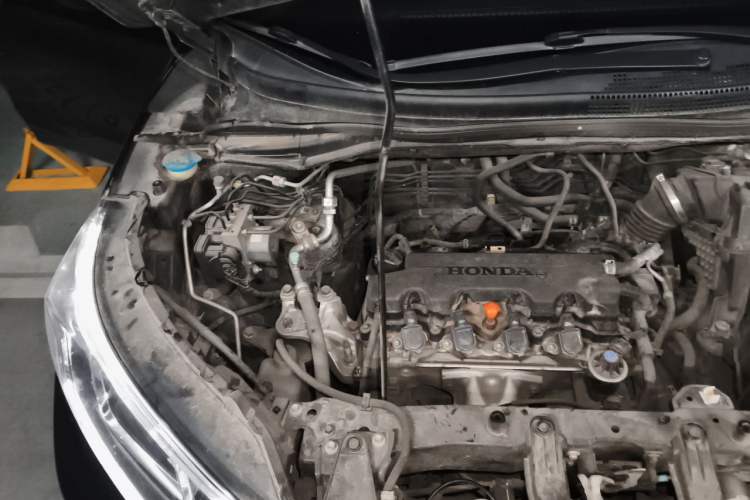 Used Honda CR-V 2015 2.0L two-wheel drive urban version Engine Bay Right