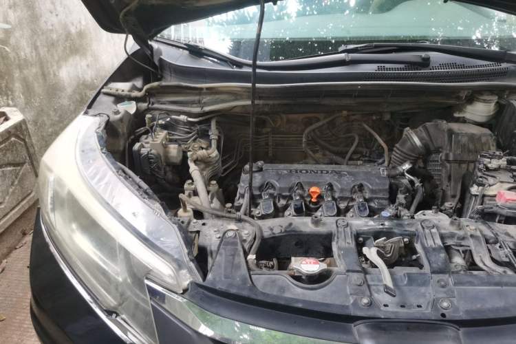 Used Honda CR-V 2015 2.0L two-wheel drive urban version Engine Bay Right