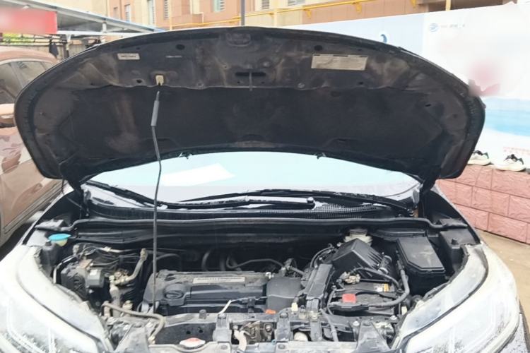 Used Honda CR-V 2015 2.4L two-wheel drive luxury version Engine Bay