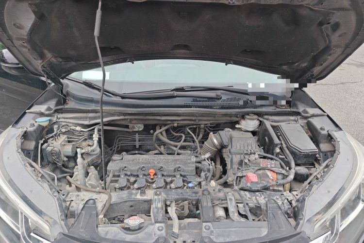 Used Honda CR-V 2015 2.0L two-wheel drive Fashion Edition Engine Bay