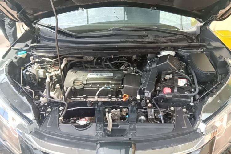 Used Honda CR-V 2015 2.4L two-wheel drive luxury version Engine Bay