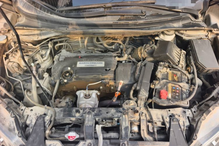 Used Honda CR-V 2015 2.4L four-wheel drive luxury version Engine Bay
