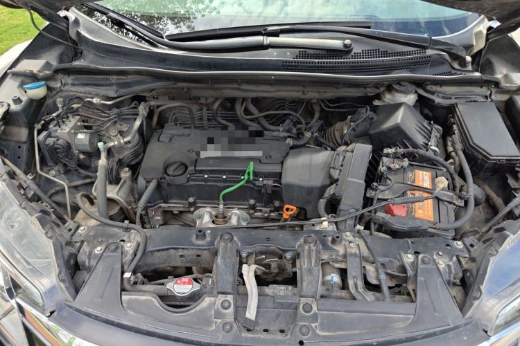 Used Honda CR-V 2015 2.4L four-wheel drive luxury version Engine Bay