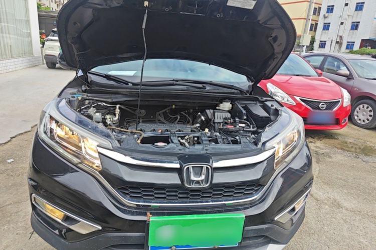 Used Honda CR-V 2015 2.0L two-wheel drive Fashion Edition Engine Bay