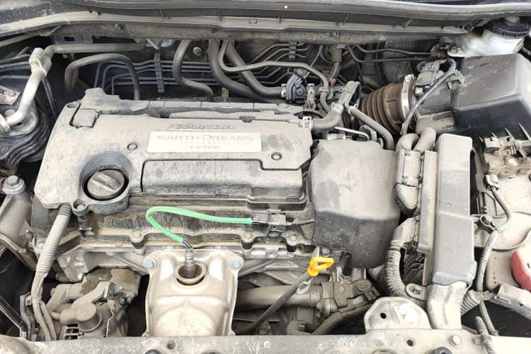 Used Honda CR-V 2015 2.4L two-wheel drive luxury version Engine Bay