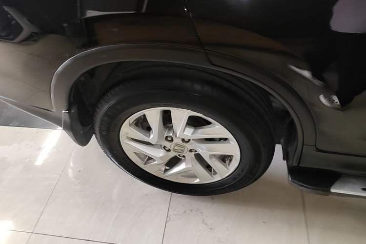 Used Honda CR-V 2015 2.4L two-wheel drive luxury version Exterior 3