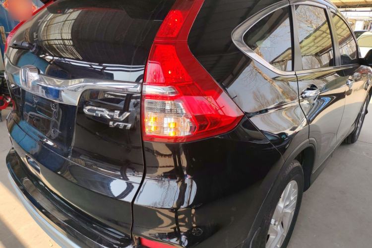 Used Honda CR-V 2015 2.4L four-wheel drive luxury version Exterior 3