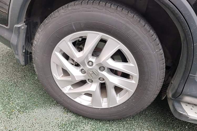 Used Honda CR-V 2015 2.4L two-wheel drive luxury version Exterior 5