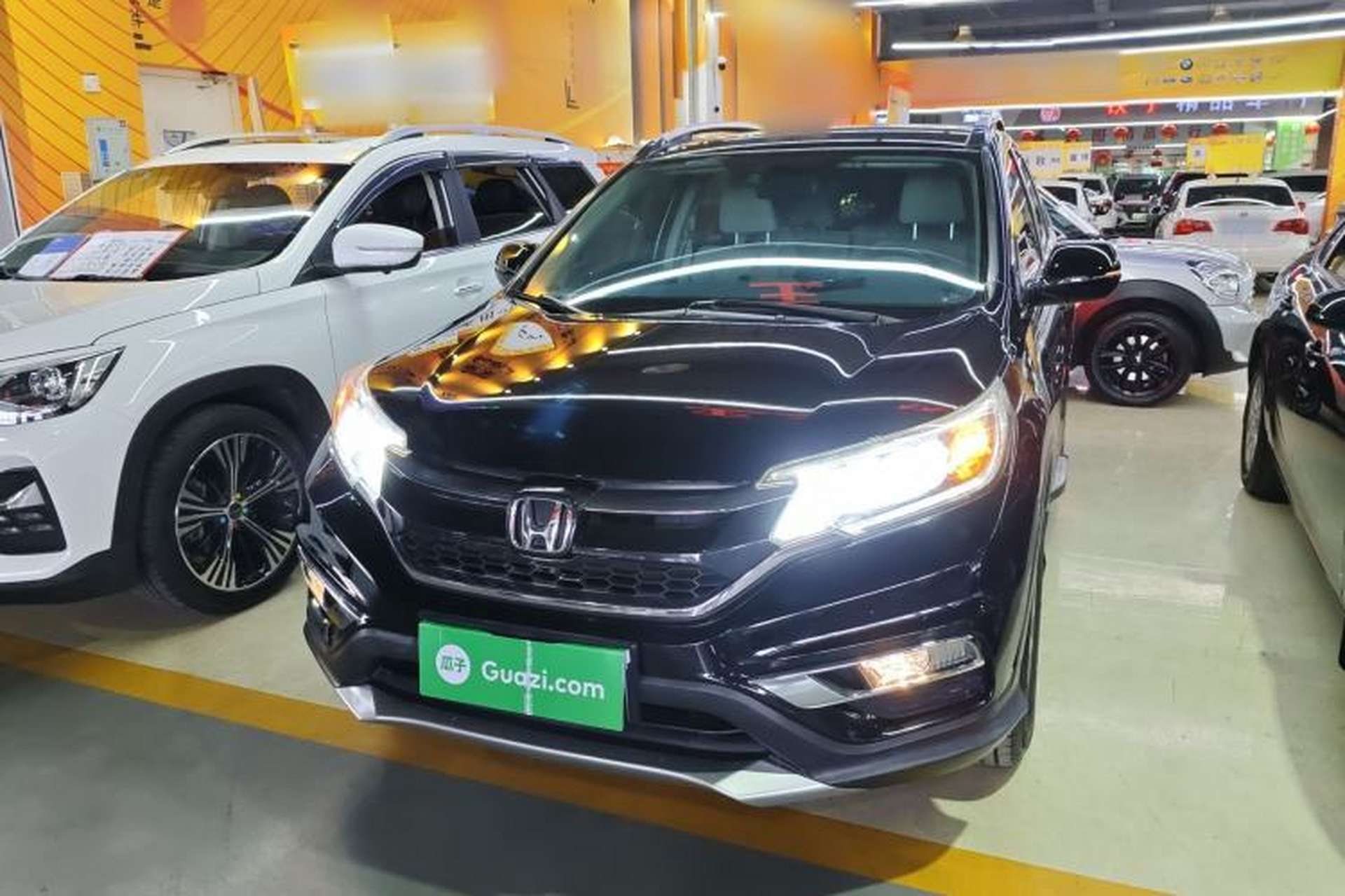 Used Honda CR-V 2015 2.0L two-wheel drive urban version Front Left 45 Deg