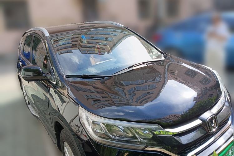Used Honda CR-V 2015 2.0L two-wheel drive urban version Front Right 45 Deg