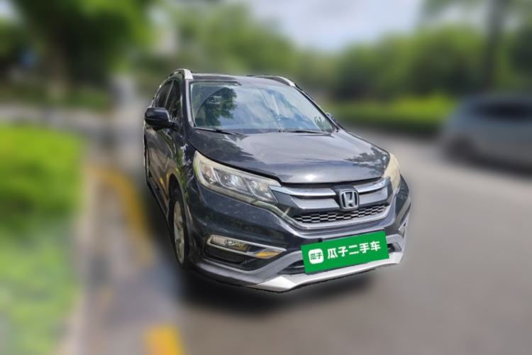 Used Honda CR-V 2015 2.4L two-wheel drive luxury version Front Right 45 Deg