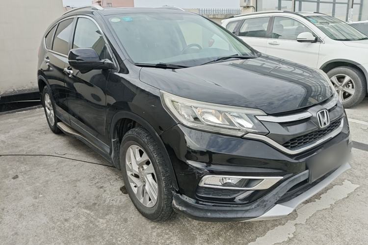 Used Honda CR-V 2015 2.4L two-wheel drive luxury version Front Right 45 Deg