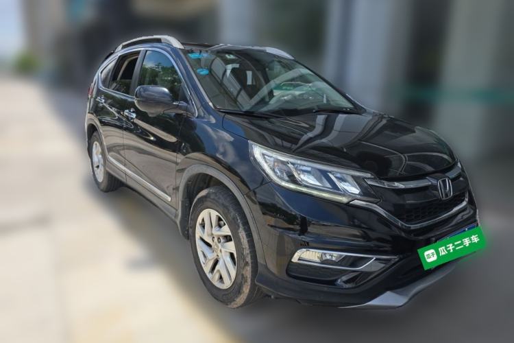 Used Honda CR-V 2015 2.4L two-wheel drive luxury version Front Right 45 Deg
