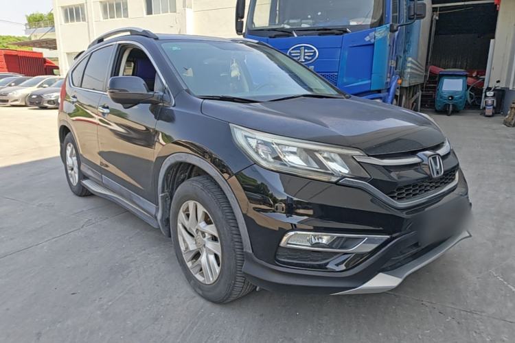 Used Honda CR-V 2015 2.4L two-wheel drive luxury version Front Right 45 Deg