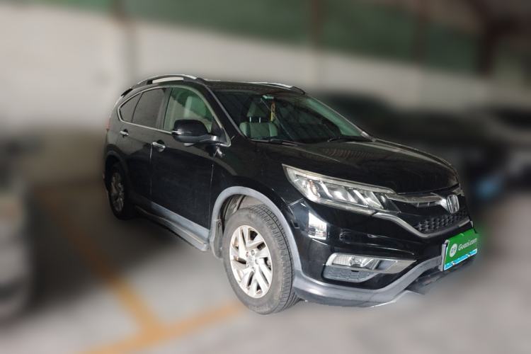 Used Honda CR-V 2015 2.4L two-wheel drive luxury version Front Right 45 Deg