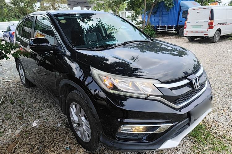 Used Honda CR-V 2015 2.4L two-wheel drive luxury version Front Right 45 Deg
