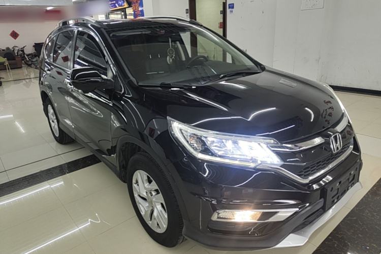 Used Honda CR-V 2015 2.4L two-wheel drive luxury version Front Right 45 Deg