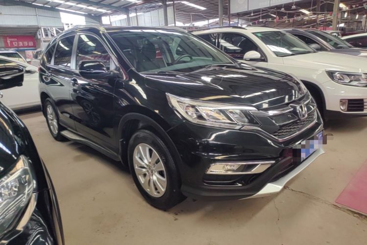 Used Honda CR-V 2015 2.0L two-wheel drive Fashion Edition Front Right 45 Deg