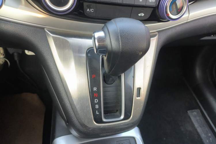 Used Honda CR-V 2015 2.0L two-wheel drive Fashion Edition Gear Lever